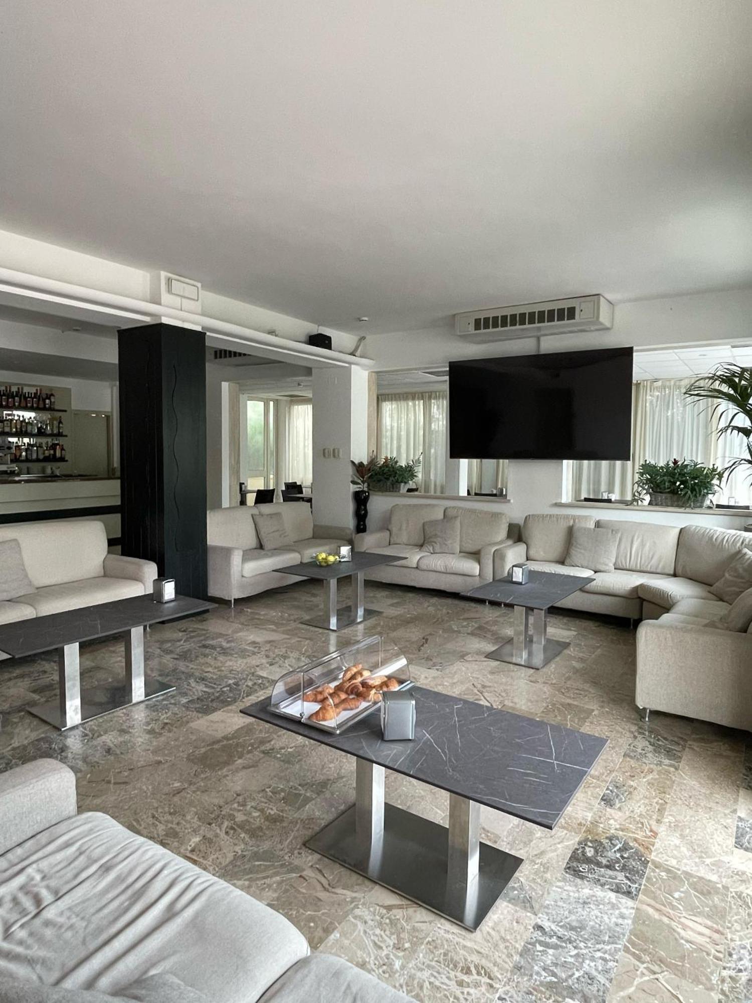 Hotel Helios Beach Milano Marittima Luaran gambar